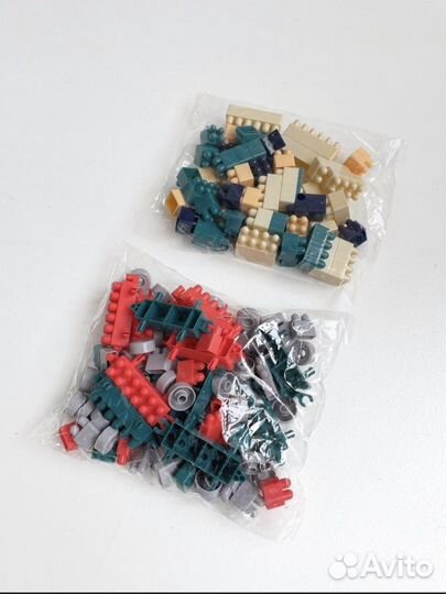 Детский развивающий столик и стул с конструктором