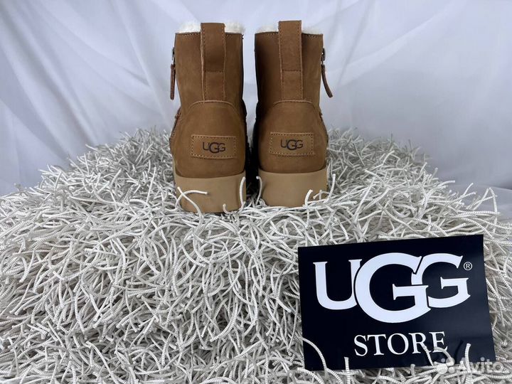 UGG classic ZIP mini suede boot