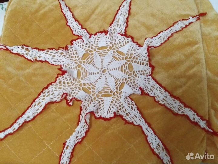 Скатерть с 6 салфетками. Салфетки ришелье