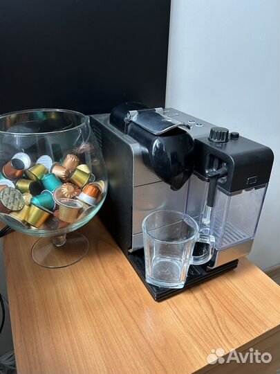Кофемашина капсульная De'Longhi Nespresso