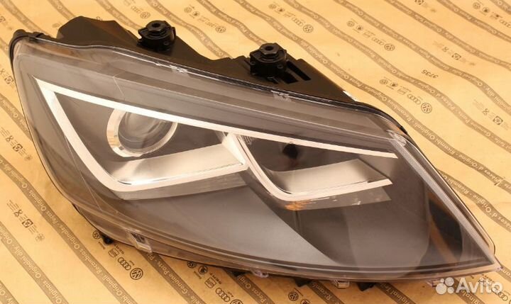 Фара правая seat alhambra 2 II 10+ BI-xenon