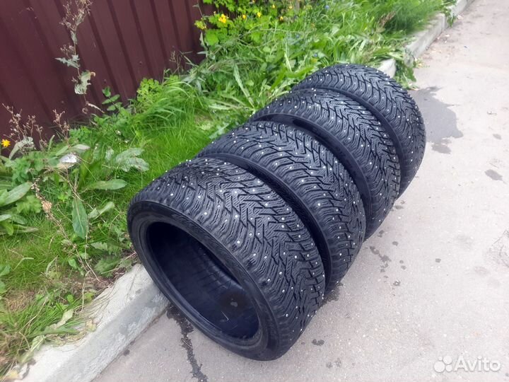 Nokian Tyres Hakkapeliitta 8 225/45 R17 94T