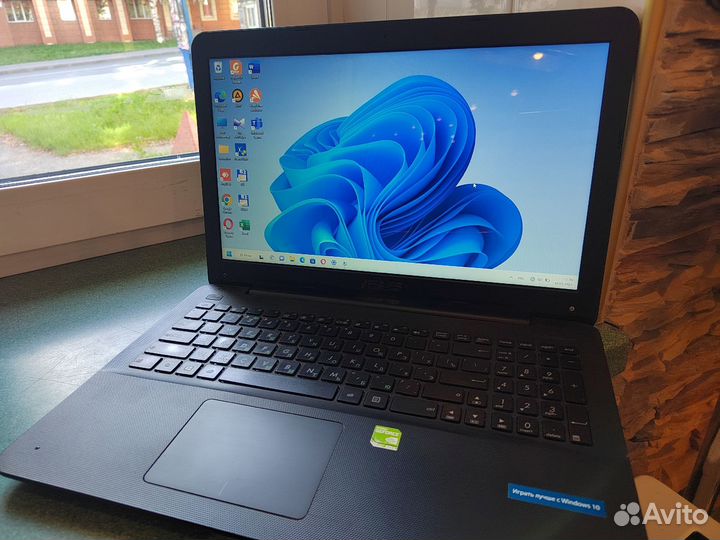 Asus X554 Inte i3-5005/8GB/SSD128GB/GeForce920