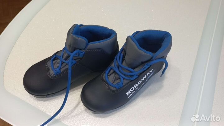 Лыжные ботинки детские 31 размер