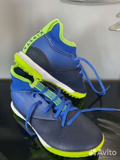 Детские футбольные бутсы 30 размер и 32 размер