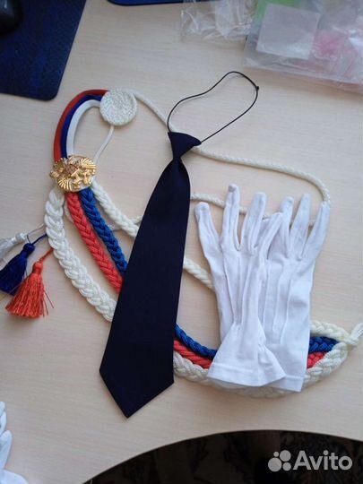 Перчатки, галстук