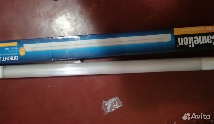 Светильник люминесцентный 67 см новый, лампа