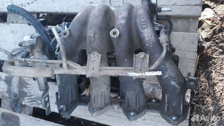 Впускной коллектор Toyota Avensis 1.6 4A