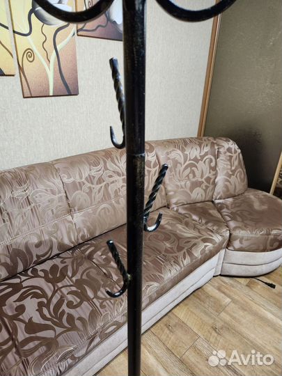 Кованная вешалка