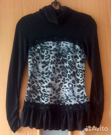 Новая водолазка р-р XS (40-42) + подарок серьги