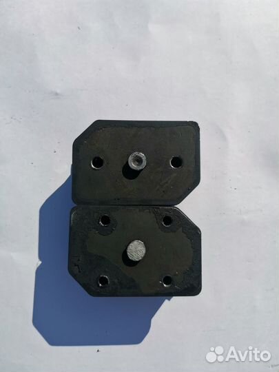 Амортизатор двигателя мтз