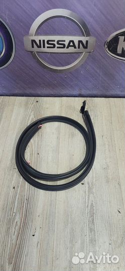 Уплотнитель зад проема двери Nissan primera P12 Ле