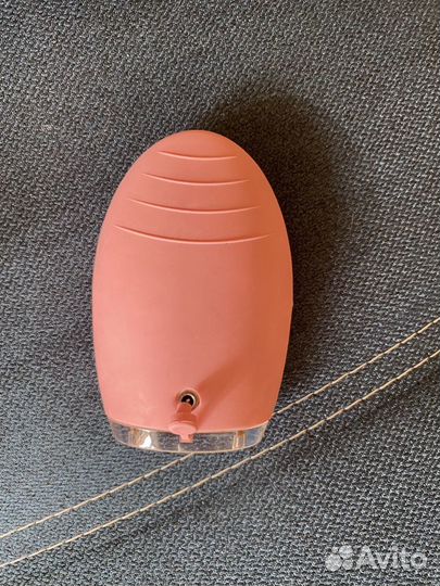 Чистящая щетка, массажер для лица