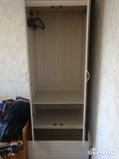 Шкаф