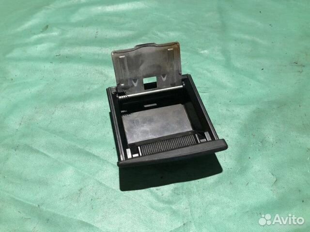 Пепельница Mitsubishi Carisma