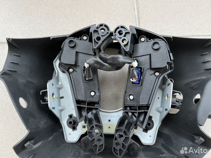 Кнопки мультируля Toyota Avensis 2003-2008