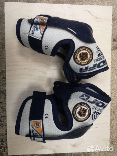 Налокотники,свитер, нагрудник