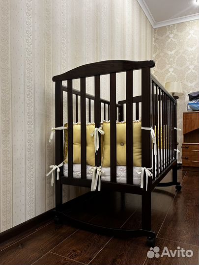 Детская кроватка
