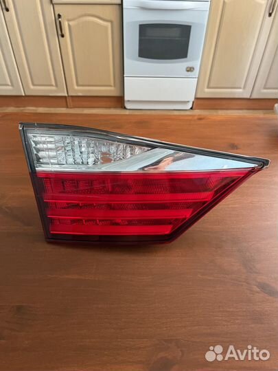 Задний левый фонарь Lexus es250 2014 года