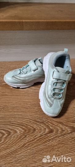 Кроссовки для девочки