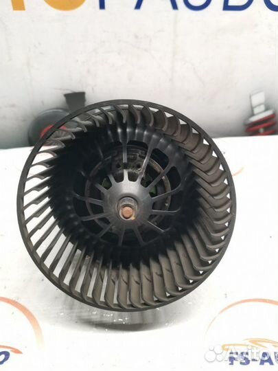 Мотор печки Ford Focus 3 хетчбэк 1.6 pnda 2012