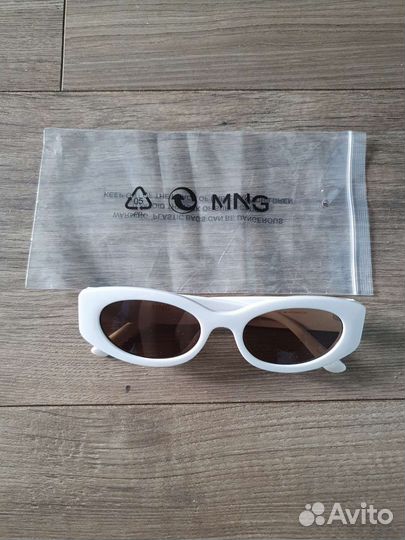 Солнцезащитные очки mango