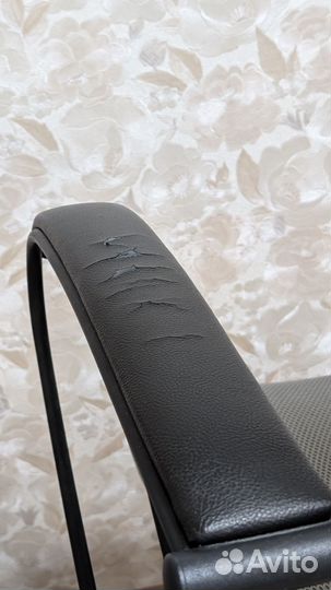 Компьютерное офисное кресло бюрократ