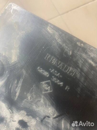 Решетка радиатора Renault Duster