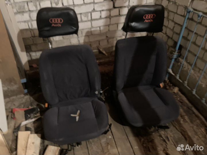 Передние сиденья Ауди 100 с4