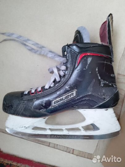 Хоккейные коньки bauer