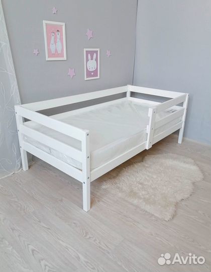 Двухъярусная кровать