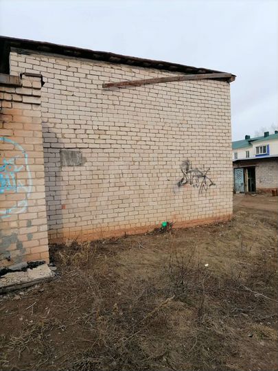 Гараж, > 30 м²