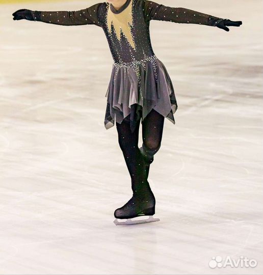 Костюм для фигурного катания 134-140