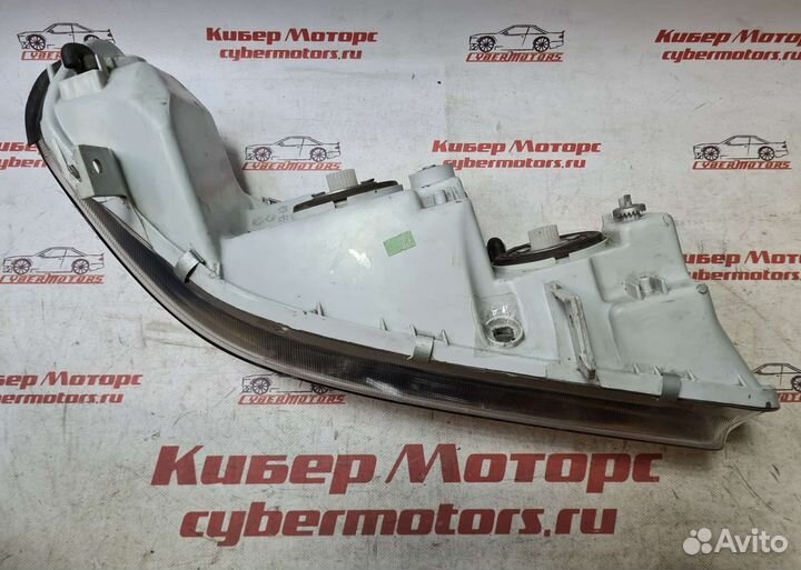 Фара передняя правая honda: accord viii 03