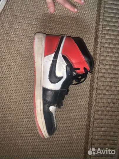 Кроссовки nike air jordan красные