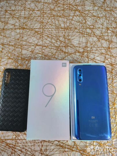Телефон Xiaomi mi 9