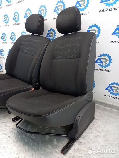 Сиденья к-кт Renault Sandero 1 Stepway 1.6 K7MF710