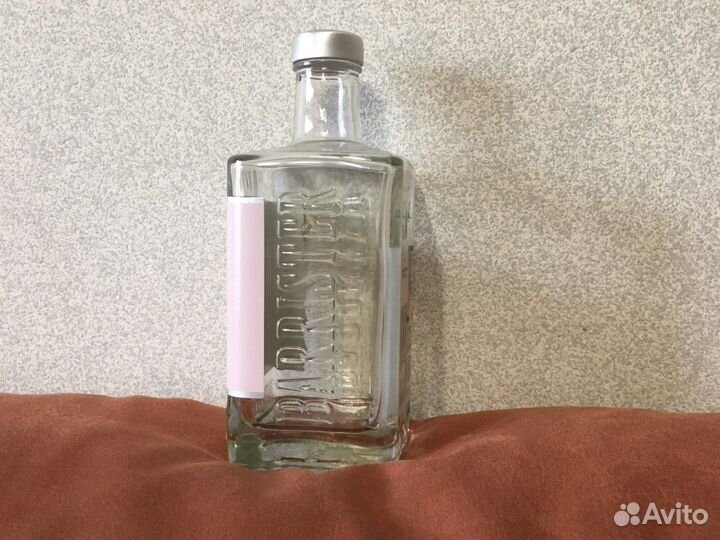 Бутылка стеклянная Barrister