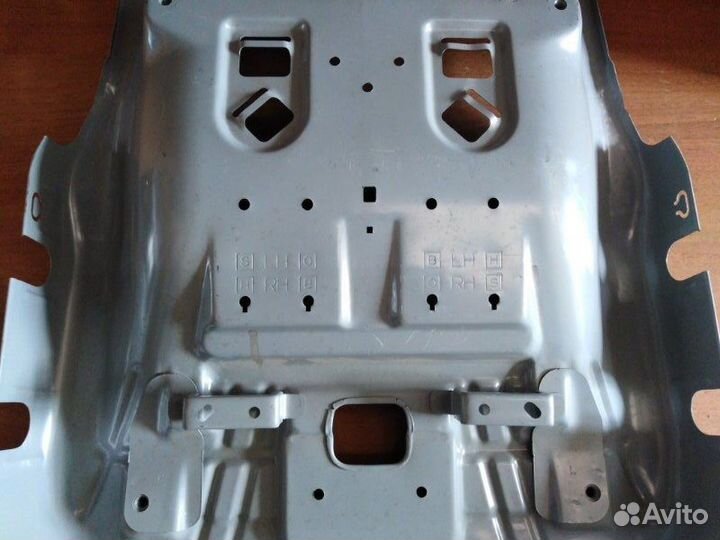 Каркас сидения передний левый Kia Rio 2005 - 2011