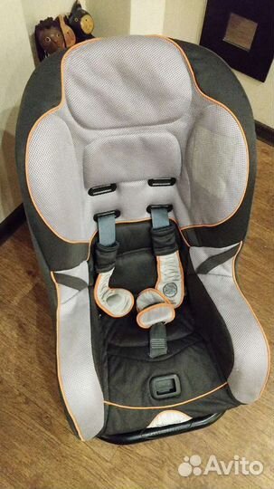 Детское авто кресло на металлическом каркасе