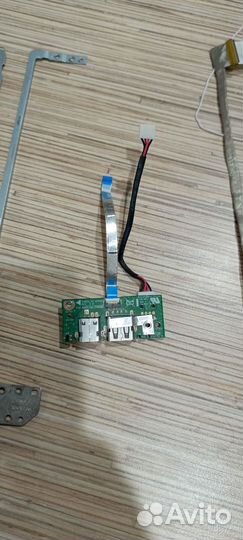 Ноутбук Asus x501a на запчасти