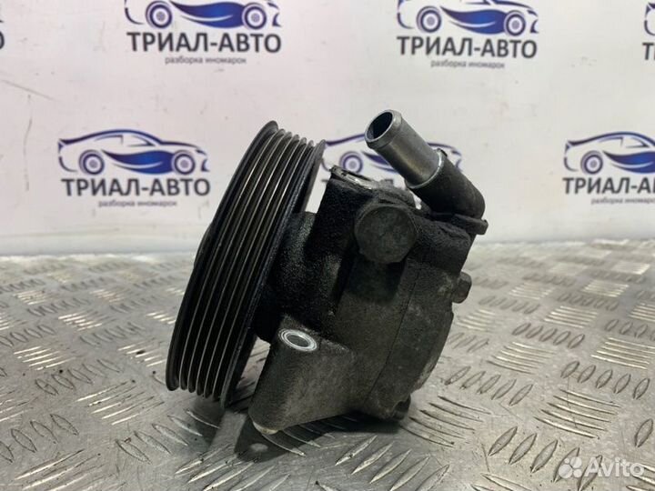 Насос гу Land Rover Freelander 2 2.2L diesel 2007