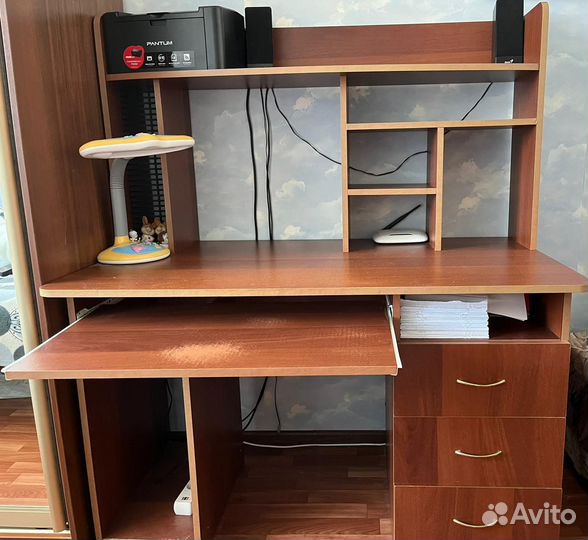 Компьютерный стол
