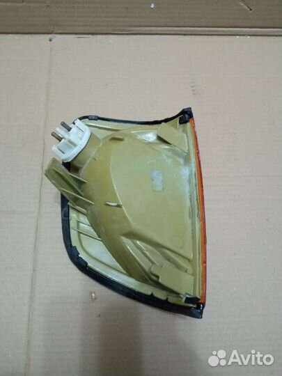 Mercedes W124 левый поворотник