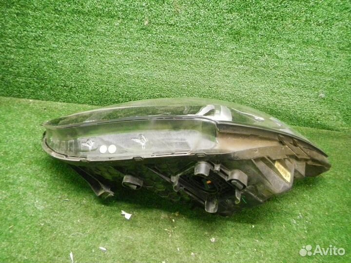 Фара левая Hyundai Santa Fe