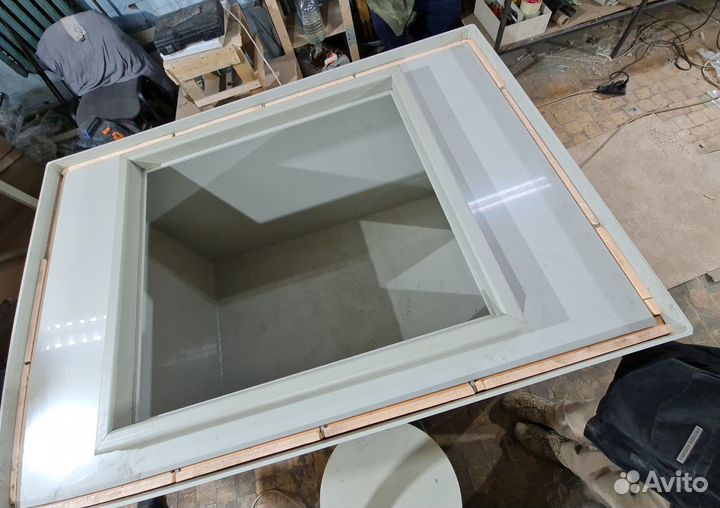 Изотермический контейнер для перевозки рыбы 1750л