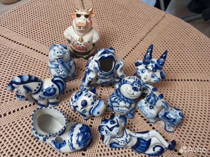 Фарфоровые фигурки Гжель