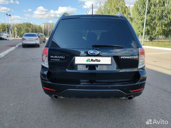 Subaru Forester, 2011