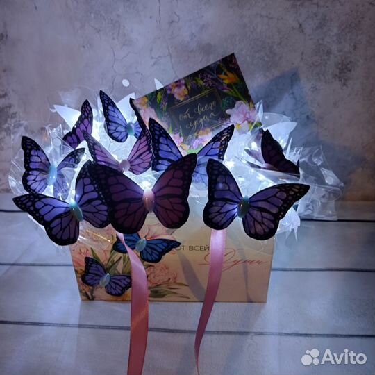 Букет из бабочек в коробке