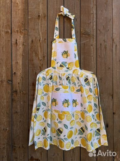 Фартук кухонный с ручной вышивкой